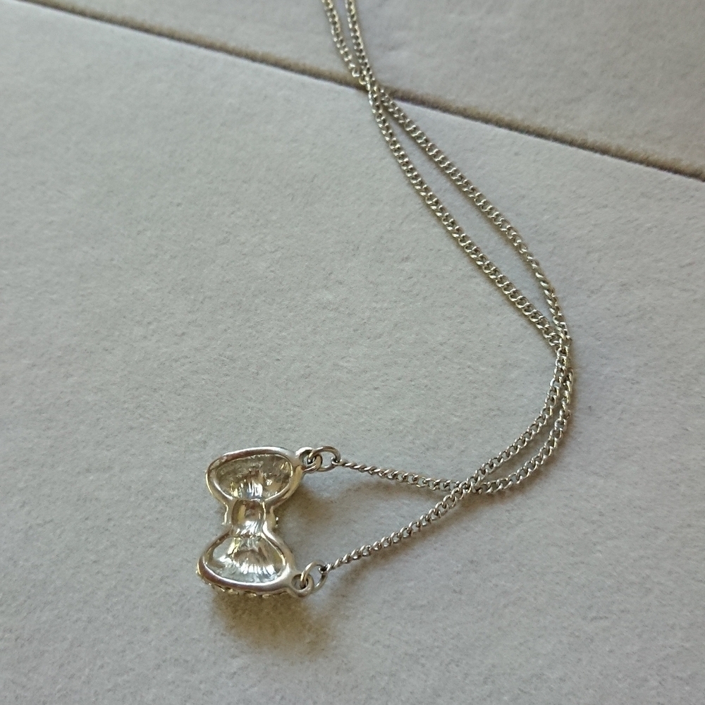 Sweet bow pendant with rhinestones Necklace - Picture 4 of 7